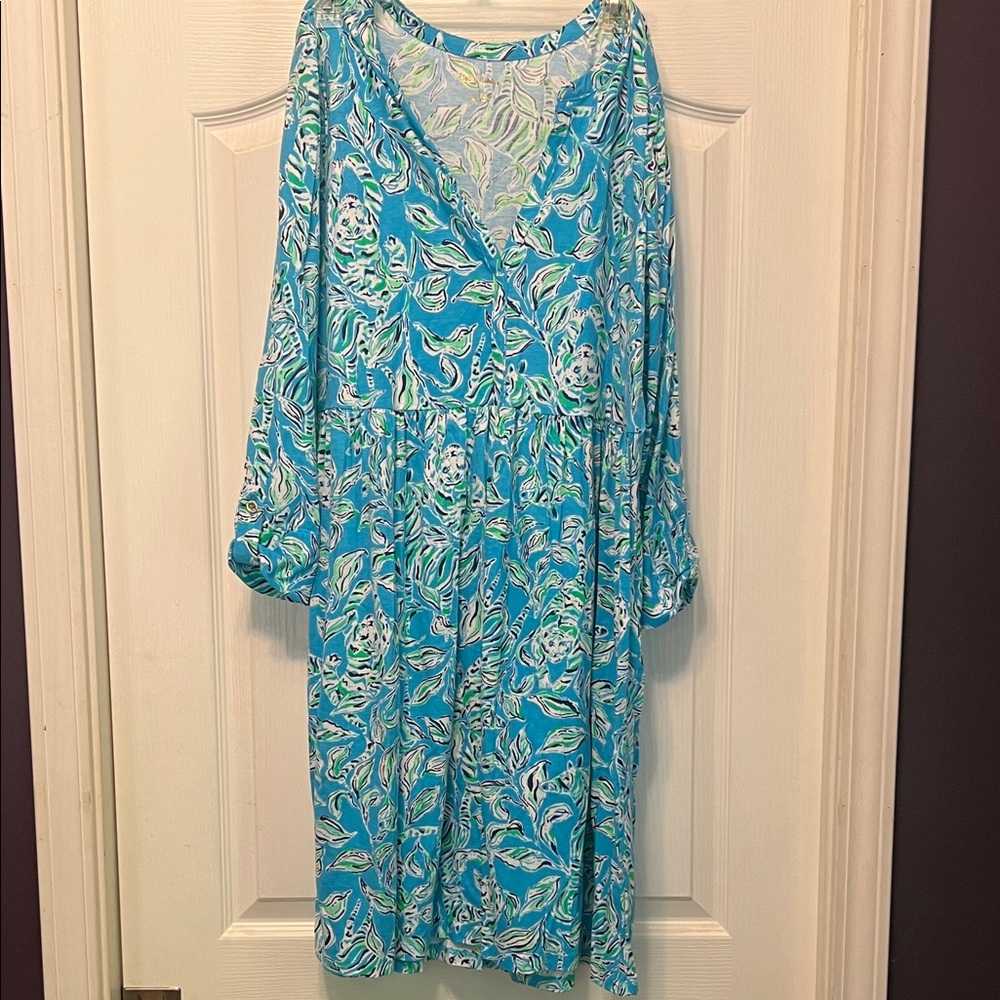 EUC Lilly Pulitzer Blue and Green Leaf Print